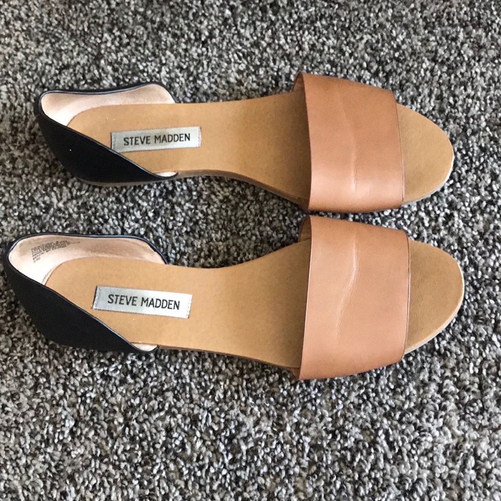 Steve Madden Sidestep Leather Sandal